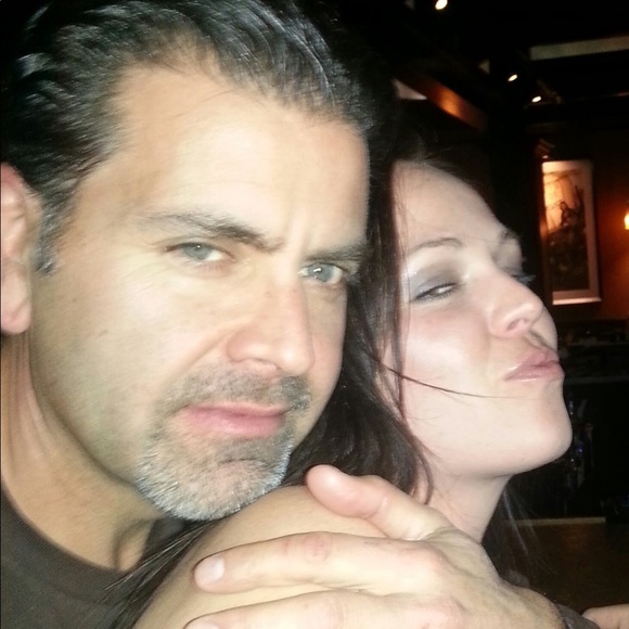 ❄️✨Welcome to Renee's Closet✨❄️ - Picture 13 of 16